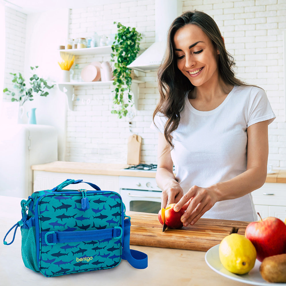 bentgo-kids-prints-lunch-box-and-lunch-bag-y4 BGPTBDL1-SHK-11.jpg